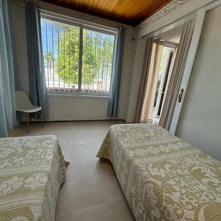 Americas 4-bedroom *